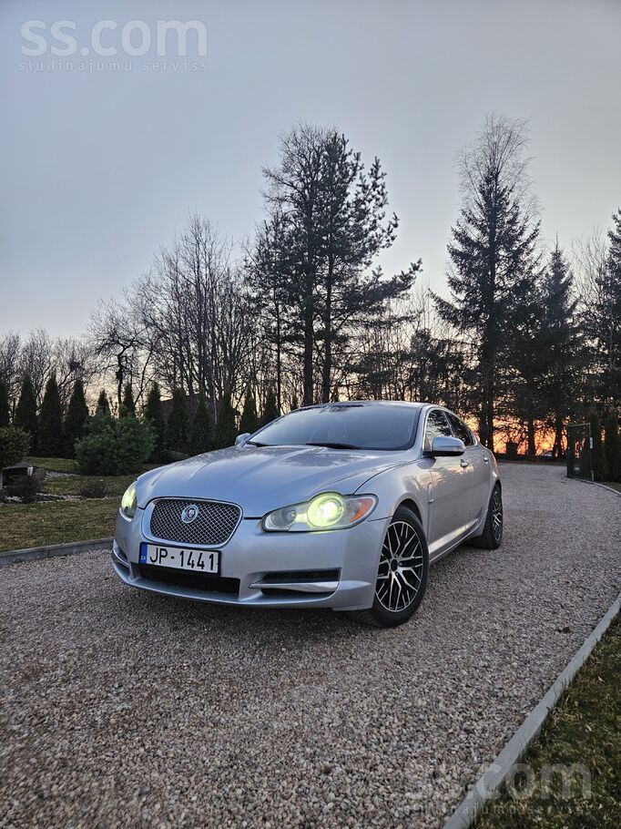 Piedāvāju Jaguar XF 2.7D 152kw dzinēju. Jauda, komforts, ekonomija-vidējais