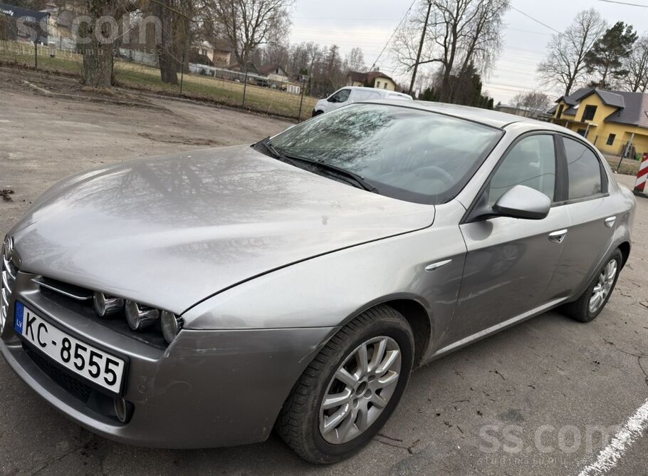 Alfa Romeo 159 2007.g, 2.2Jts, 136kW, manuāla
Nesen mainīts sildītāja ven