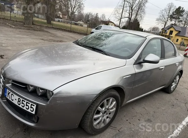 Alfa Romeo 159 2007.g, 2.2Jts, 136kW, manuāla

Nesen mainīts sildītāja ven