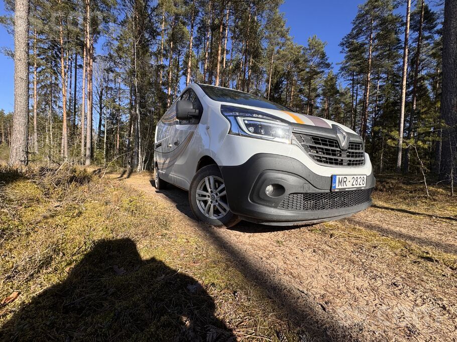 Pārdodu uzticamu un ekonomisku Renault Trafic 2020. gada modelis ar jaudīgu