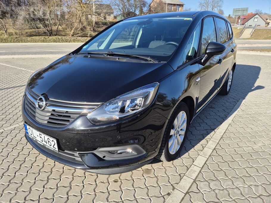 Tikko no Vācijas ievests Opel Zafira Tourer 2018.gada, ar 1.6 dīzeļa motoru,