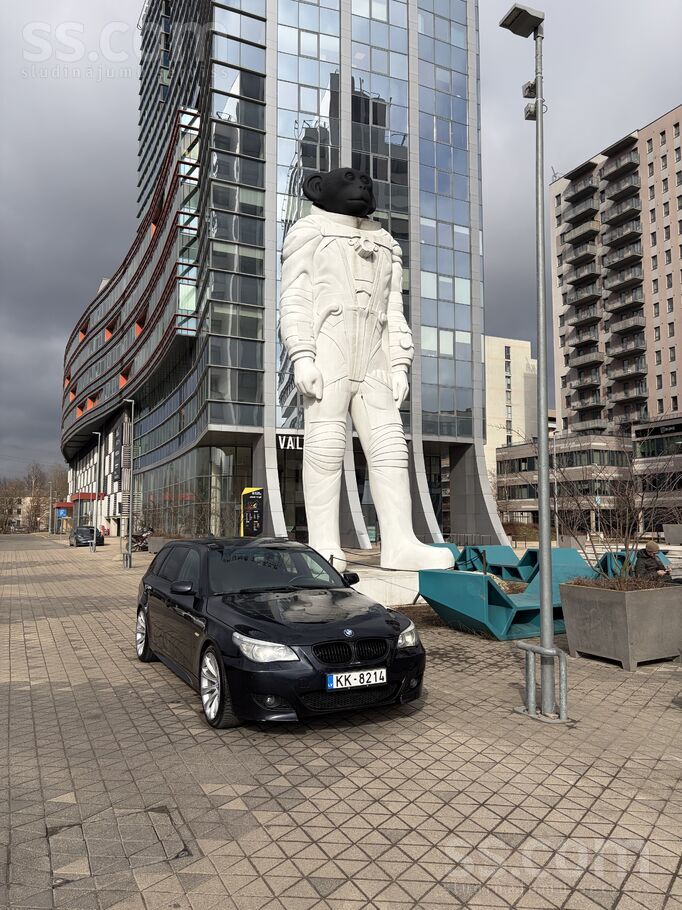 BMW e61 535d 200kw
- Jauni R19 M5 style 166 dažādplatuma diski ar jaunām vi