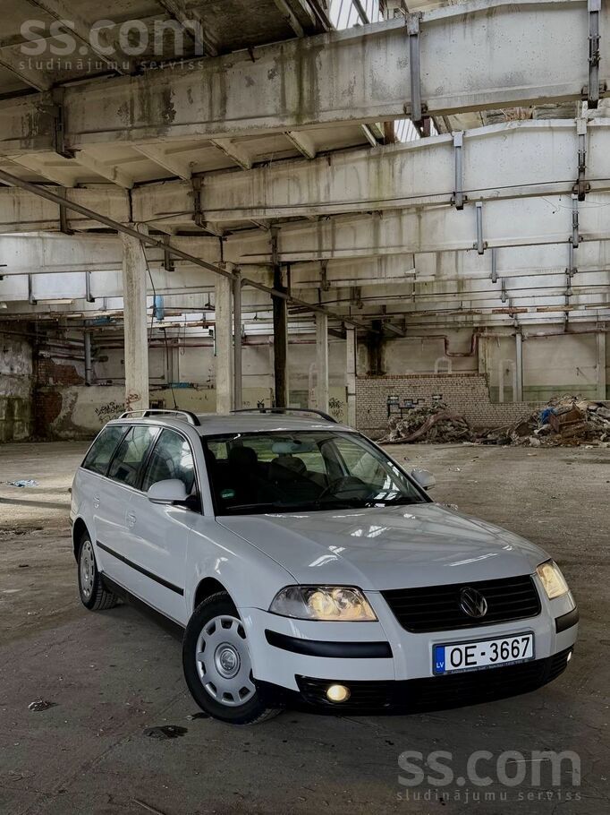 Volkswagen Pārdod Volkswagen Passat Variant, 2004. gads, 2.0 