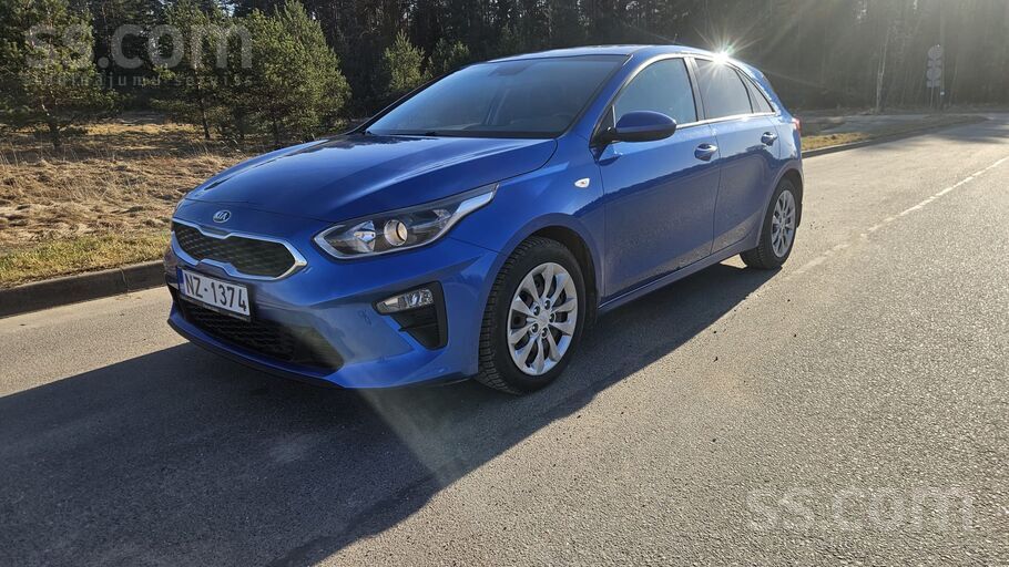 Pārdodu labu auto. Apsildāmā stūre , krēsli. līniju lasītājs. pretrūsas apst