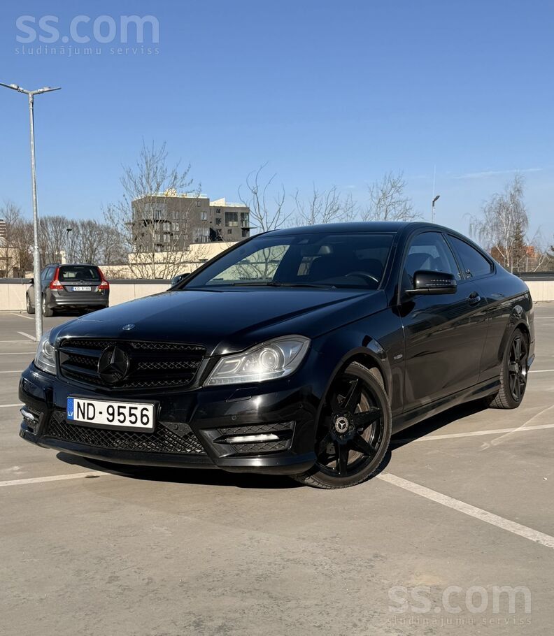Mercedes-Benz C220