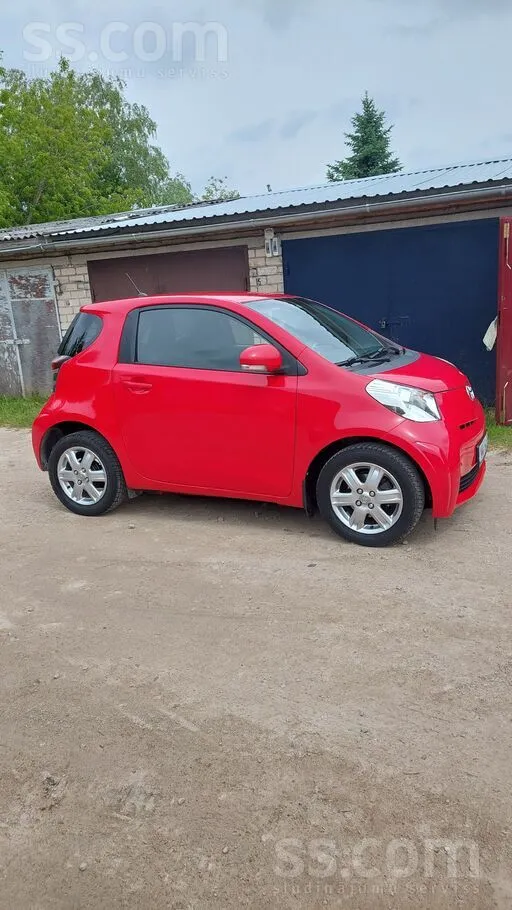 Toyota Pārdod Toyota IQ. 
