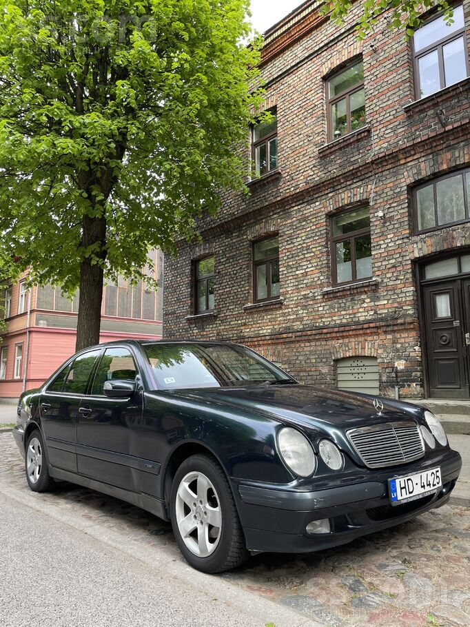 2.0 compressor, benzīns
Ir vizuāli defekti, uzticana auto, nav sapuvis un