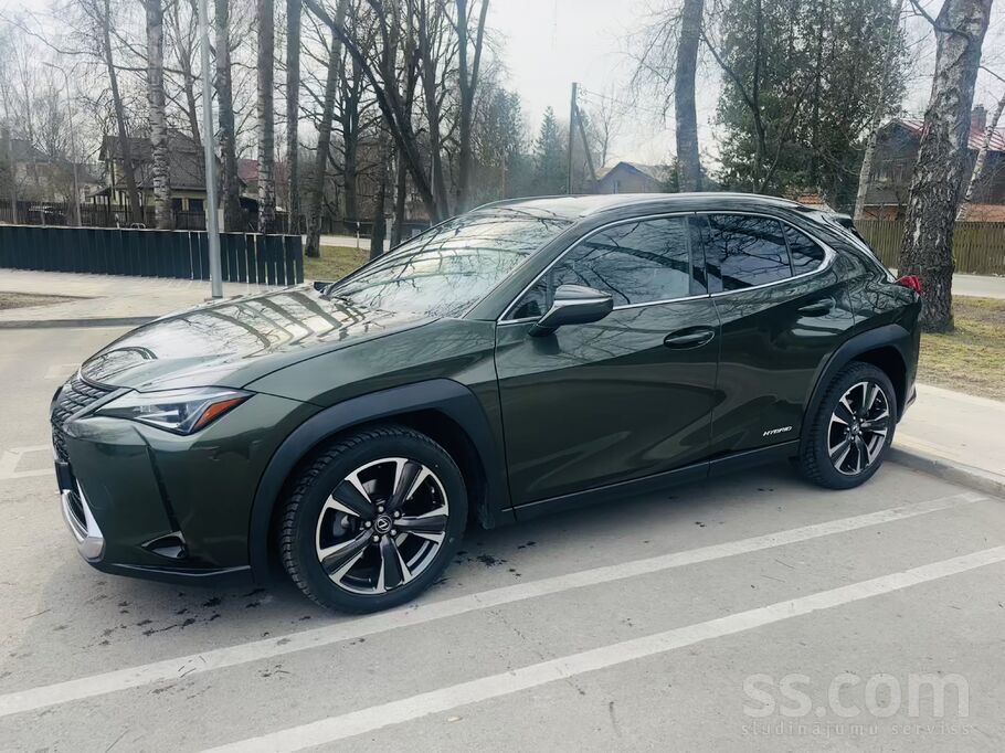 Lexus UX