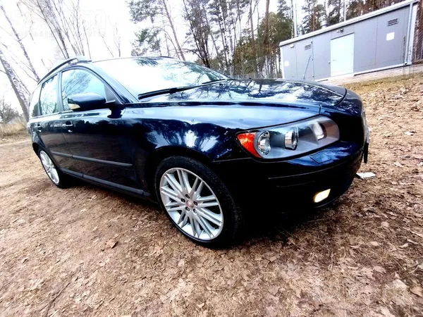 Volvo 2 комплекта колес с дисками.