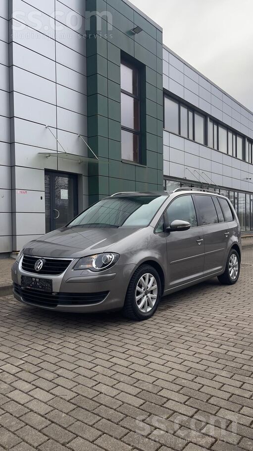 Volkswagen Pārdodu uzticamu un ekonomisku Volkswagen Touran a