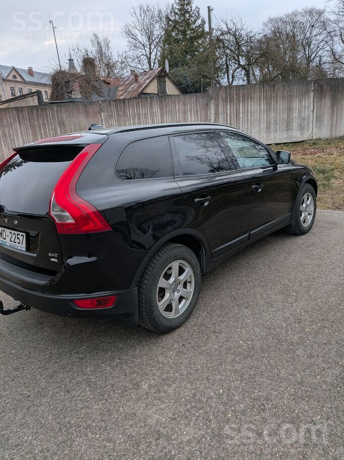 Volvo Продам хороший авто Вольво ХС 60 2.4д D5 мощный но