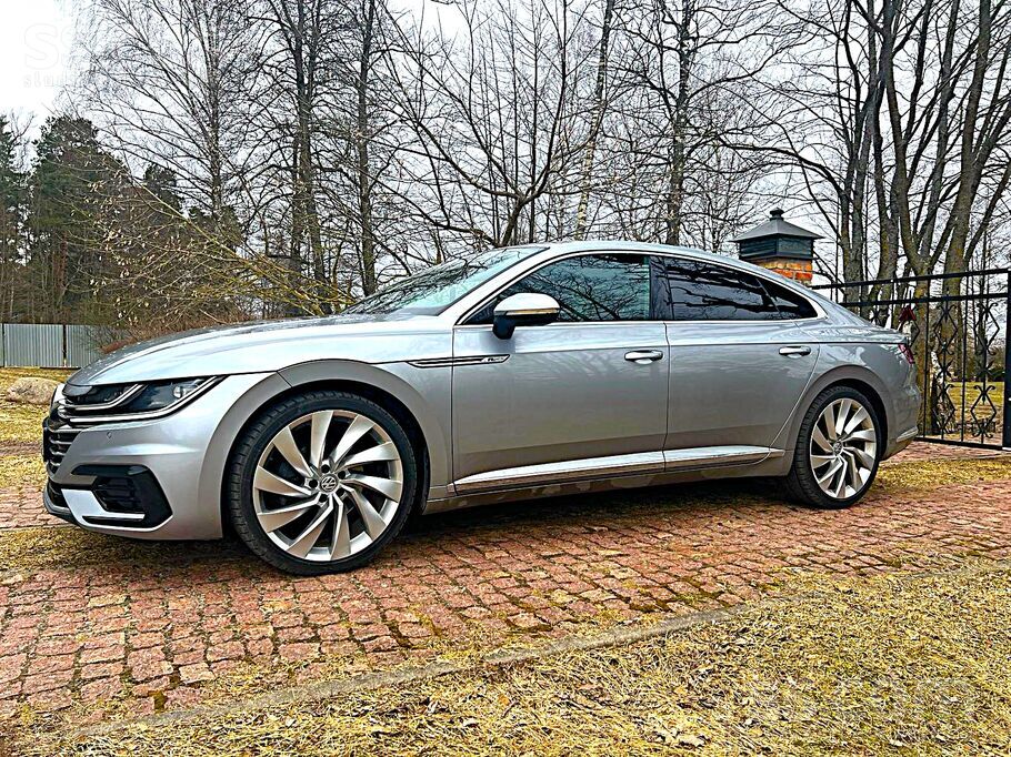 Volkswagen Arteon R-line ar automātisko Dsg pārnesumkārbu.
Oriģināls pār