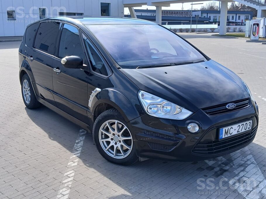 Ford Ford S-Max Titanium 2008 ietilpīgs un komfortabls 