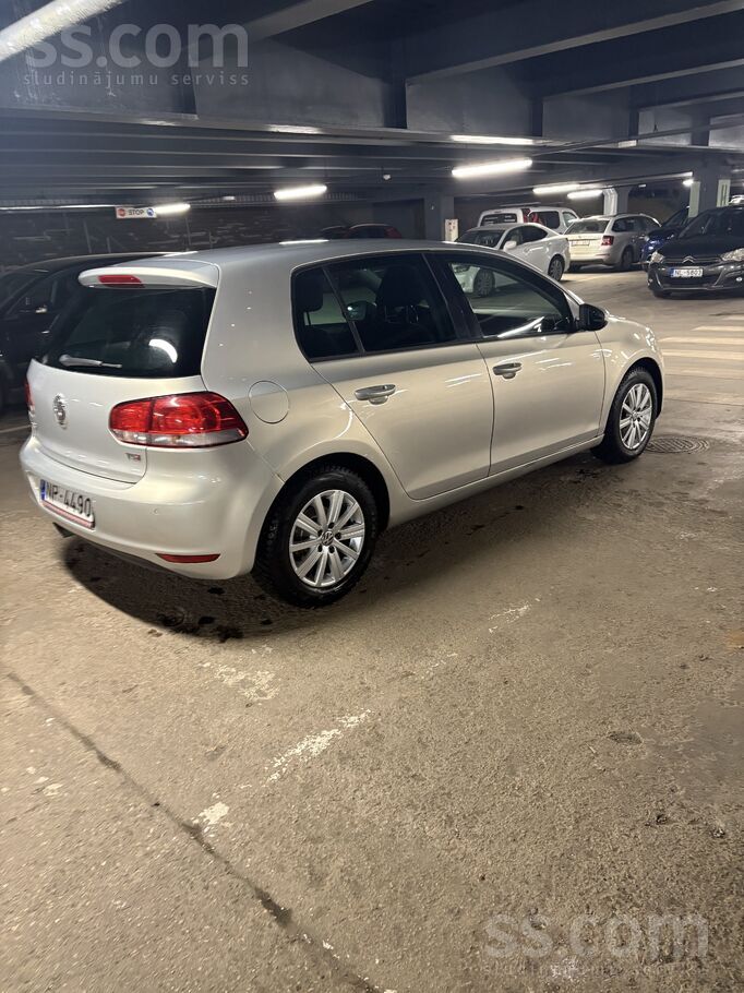 Pārdodu automašīnu Golf 6, 2012. gada modelis. Latvijā pirkta jauna, bijis v