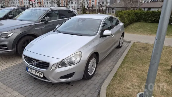 Volvo Pārdodu Volvo S60 labā tehniskā un vizuālā stāvokl