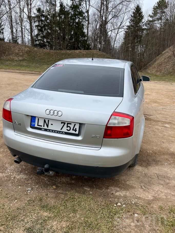 Pārdod uzticamu Audi A4 labā un tehniskā stāvoklī. Motors strādā vienmērīgi,