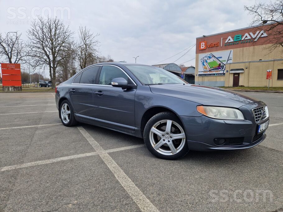 Продаю Volvo S80 2007 года 2.4d, в нормальном состоянии.
Pārdodu Volvo S