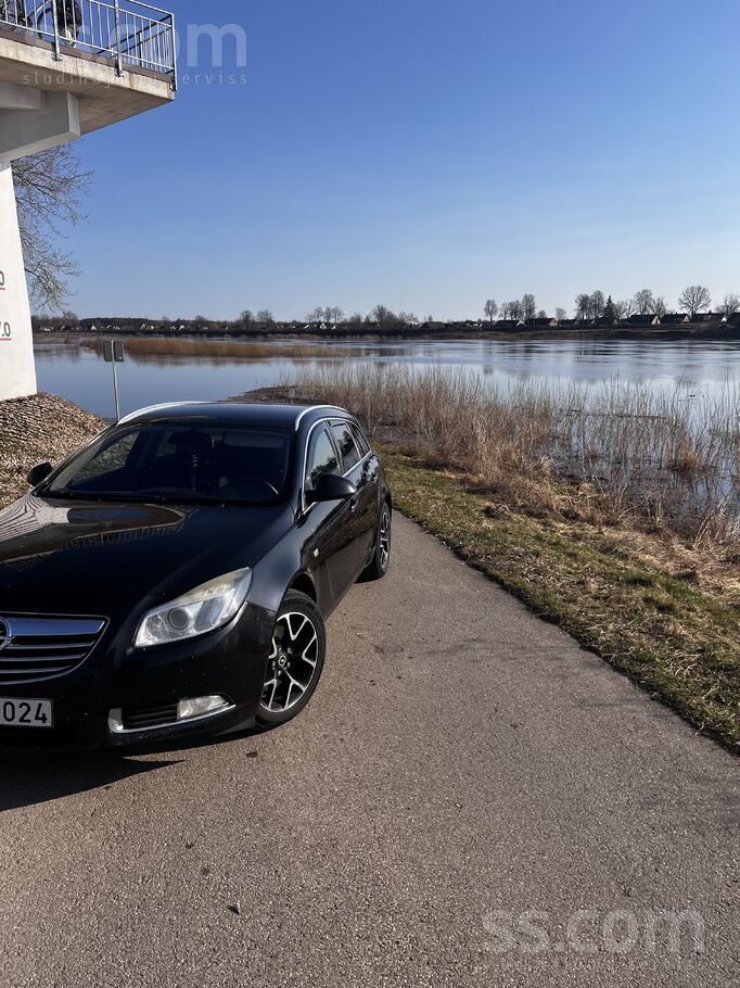 Продаю надежный и комфортный автомобиль Opel insignia, 2009года выпуска. 
А