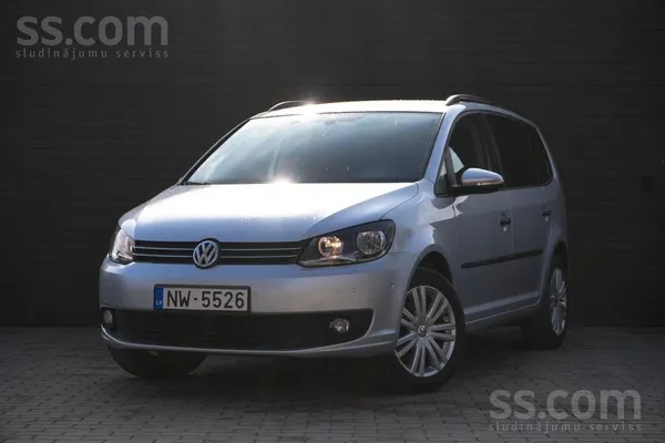 Volkswagen Volkswagen Touran 2014. gada modelis ar 2.0 litru 