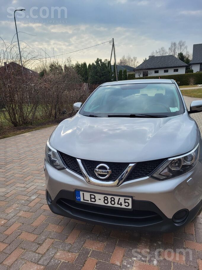 Nissan Pārdodu ekonomisku 4, 5L/100km. un tehniski uztica