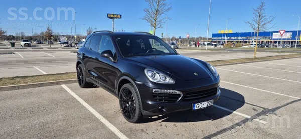 Продаётся Porsche Cayenne. 

Год выпуска 2011.

Двигатель 3.0 дизель, мо
