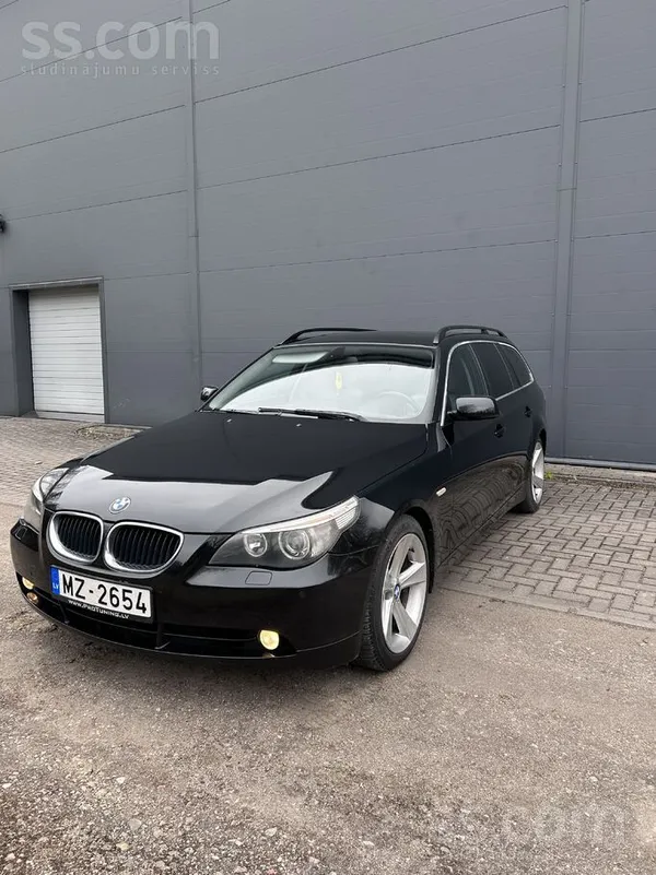 BMW Pārdod labu ģimenes auto. 