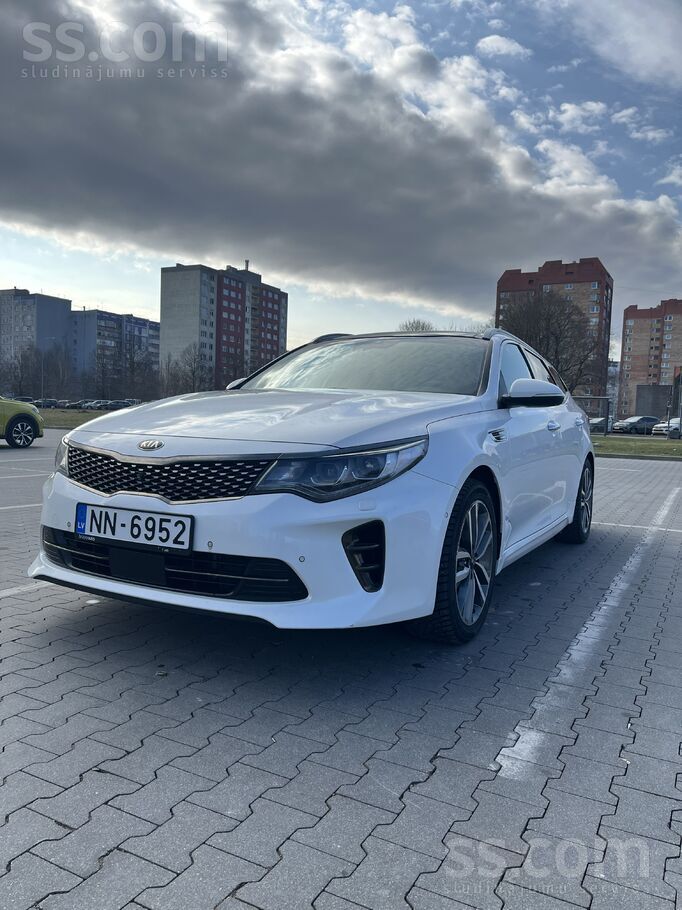 Kia Optima Gt-Line maksimālā komplektācija.
Auto teicama tehniska stāvokli