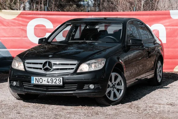 Mercedes Automāts. Sedans. Dīzelis. Ļoti labā stāvoklī. TA 