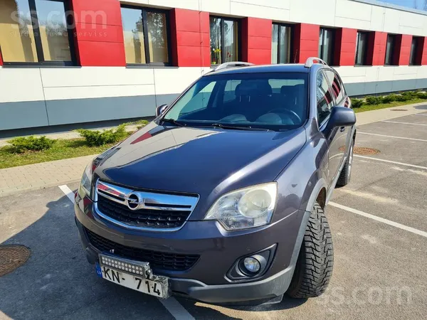 Opel Auto labā stāvoklī - aprīkots ar labām vasaras rie