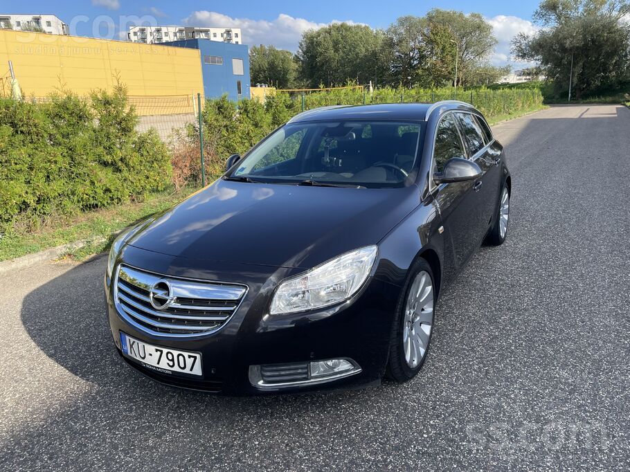 Opel Pārdodu Opel Insignia Sports Tourer, automašīna la
