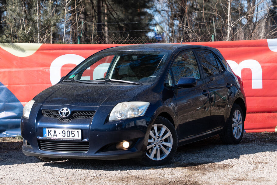 Toyota Pārdod Toyota Auris ar 93kw 2.0l dīzeli. TA līdz 2