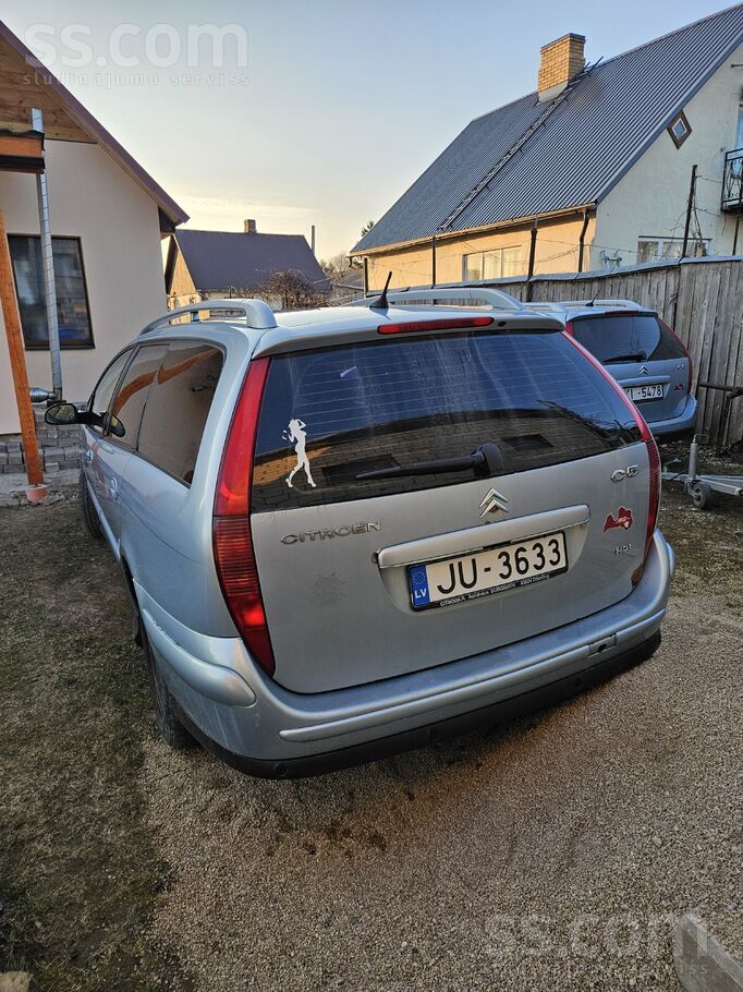 Ir vizuali defekti, japieliek roka nomainot rokturi kadu sledziti vai lampiņ