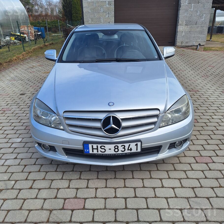 Mercedes Mercedes C220 Avantgarde ar automātisko ātrumkākrb