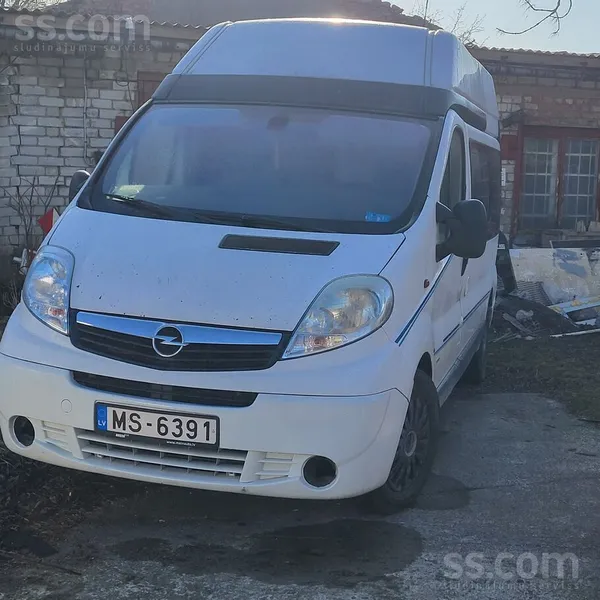 Opel Pardod labu maz nobrauktu busiņu .Busā atrodas 220