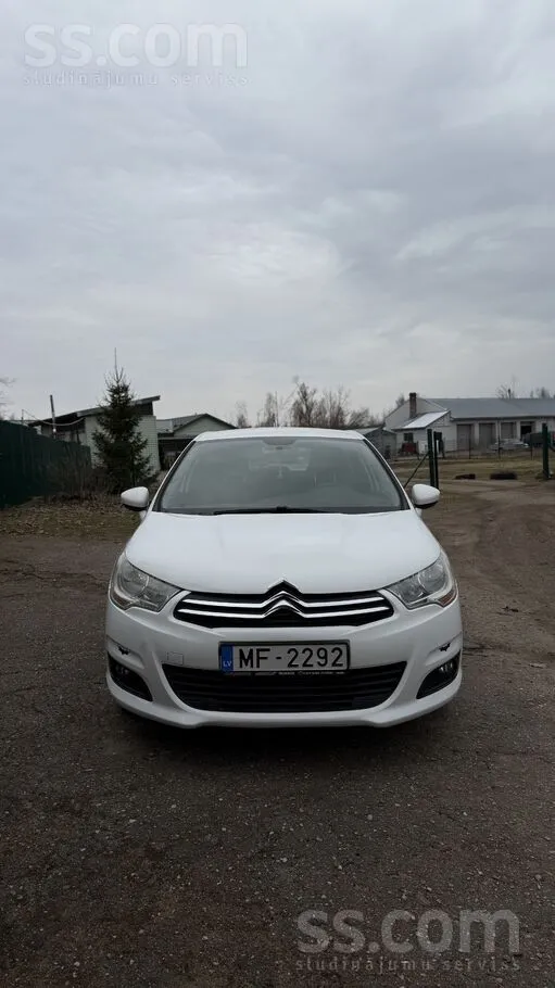 Citroen Citroen C4. Lieliskais stāvoklis. 2011. gads. Dīze