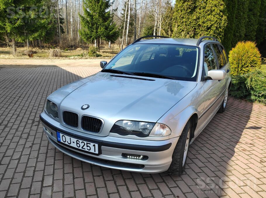 Pārdodu e46 318, universāls, benzīns-gāze, līdzi dodu diskus ar ziemas riepā