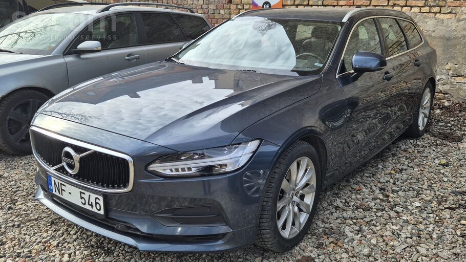 Steidzami pārdodu auto. Auto ļoti labā tehniskā un vizuālā kārtībā.