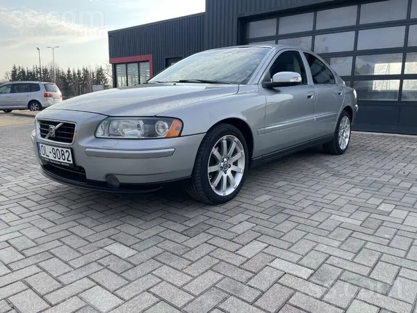 Volvo Atvests no Nīderlandes, 2, 4 D5, 136kw, automātisk