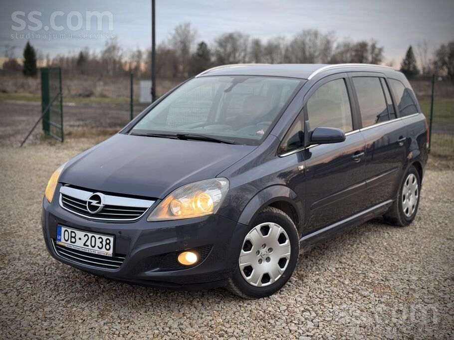 Opel Opel Zafira 1.8 ar benzīna dzinēju