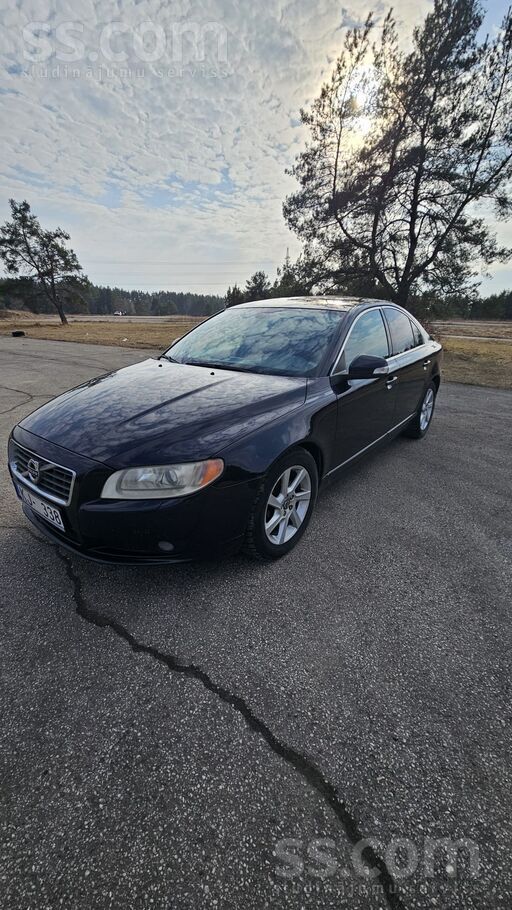 Volvo Volvo S80 ar 2.4 litru 129kW dīzeļdzinēju un autom