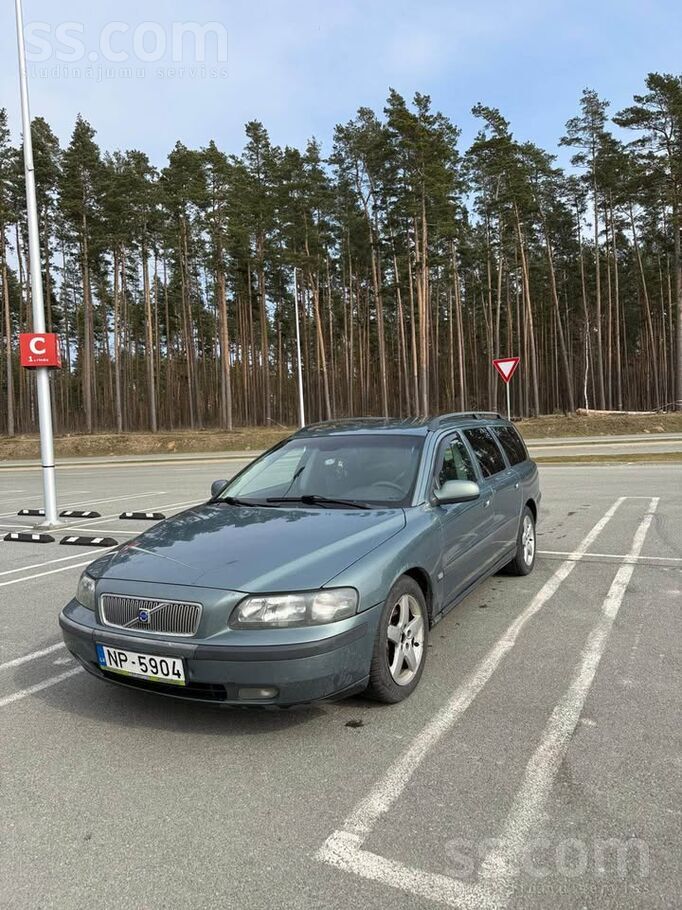 Volvo Pārdodu savu uzticamo volvo v70 2.4d 96kw 