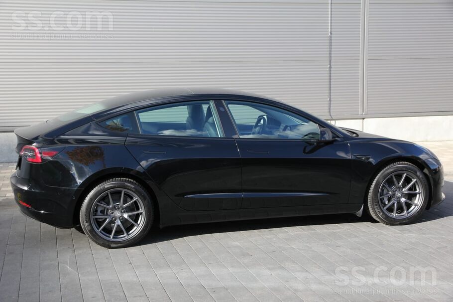 Īpašnieks pārdod Tesla Model 3 Long Range Awd ar pilnpiedziņu

Piedāvājumā moderns