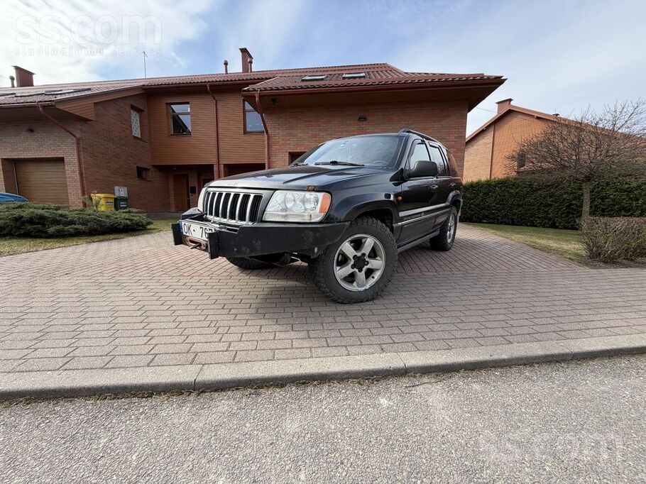 Jeep Pārdod Jeep Grand Cherokee
