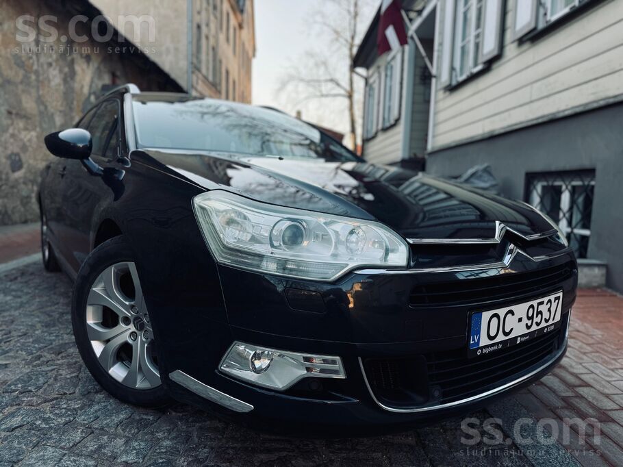 No Francijas Citroen C5 -103kw/138zs labā tehniskā un vizuālā stāvoklī.
