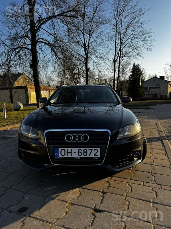 Audi Pārdod Audi A4 2010. gada, labā tehniskā un vizuāl