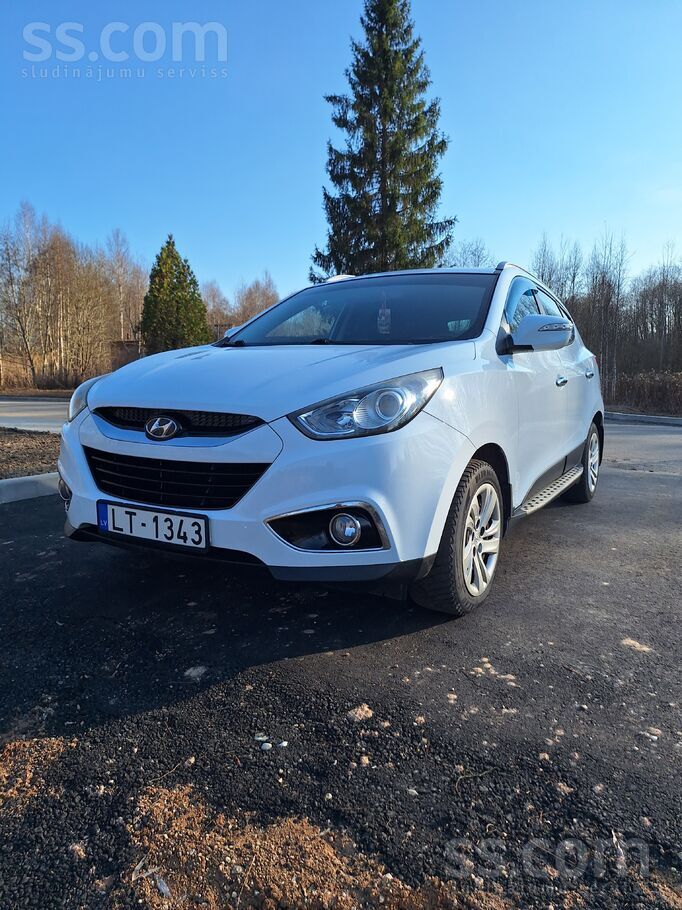 Hyundai Продаю машину с новым ТО до марта 2027 года. Есть 