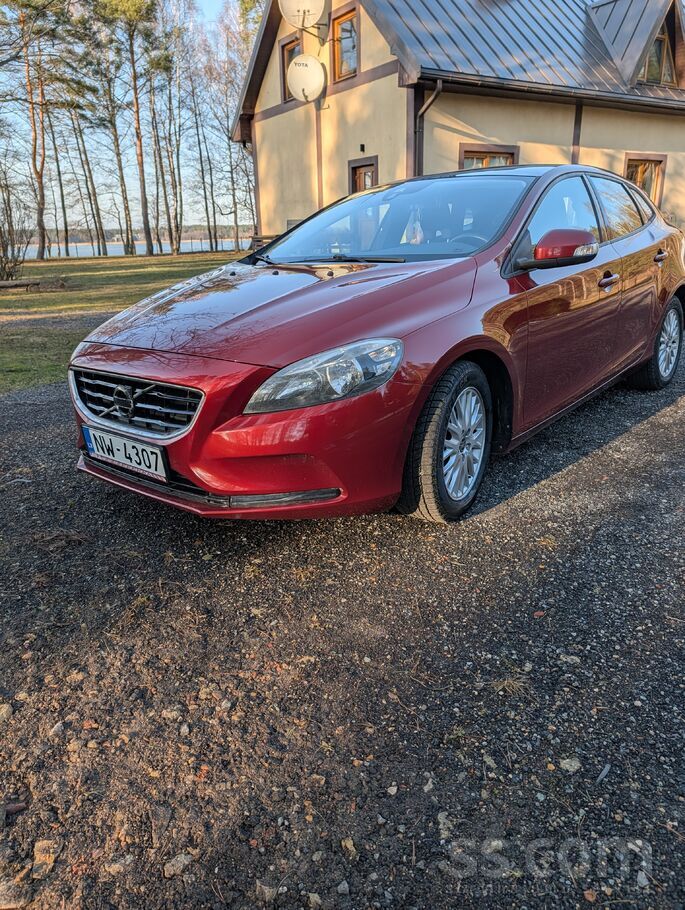 Volvo V40, 1.6 dīzelis, ekonomisks auto.