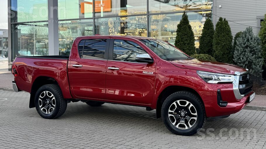 Toyota Hilux 2.8 D-4D (150 kW) jeb (204 Zs). 
Cena iekļauts Pvn 21%. 

Au