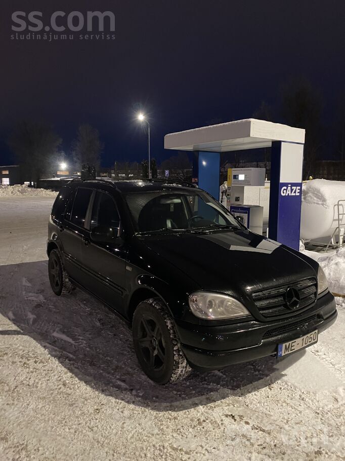 Pārdodu mercedes Ml430. Izskatīgs, vienkāršs auto ar fantastisku caurejamību
