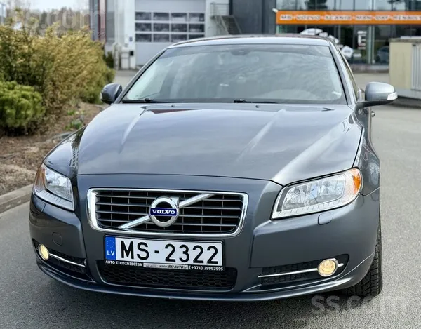 Volvo Volvo S80 “Facelift”, ar pašu labāko dzinēja un tr